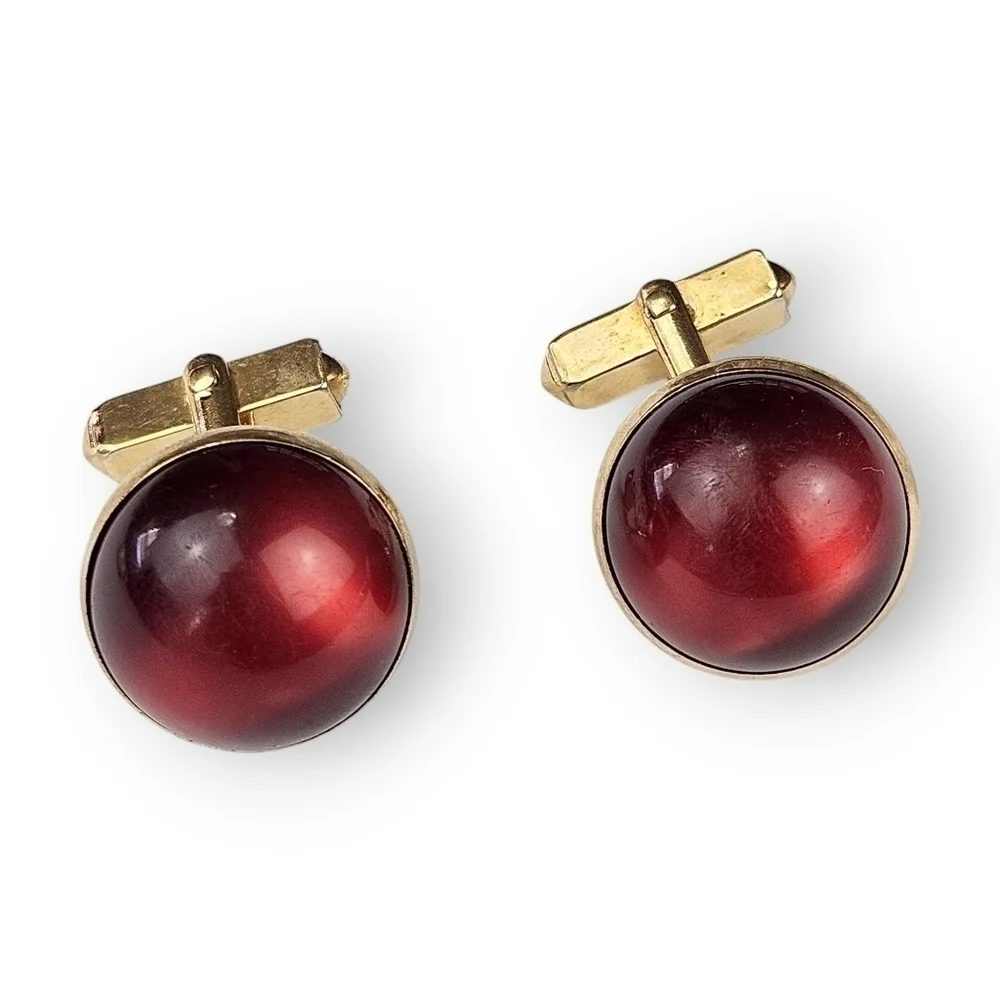 Swank Cufflinks Tie Bar Set Red Moonglow Lucite Cabochon Gold Plated Vintage 60s